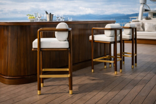 Cervo Stool
