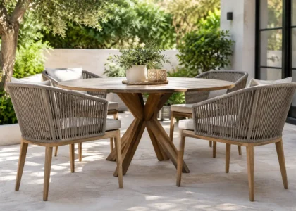 How to Choose the Best Courtyard Dining Chairs